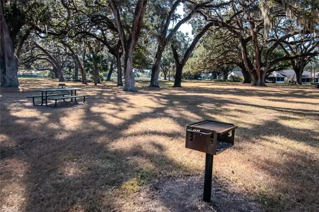 $725,000 | 5132 Whispering Leaf Trail, Valrico, FL 33596