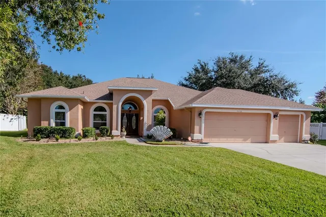 $725,000 | 5132 Whispering Leaf Trail, Valrico, FL 33596