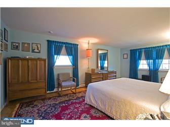 389 Saly Road Yardley, PA 19067 - Photo 8 of 12 Gallery Image 8