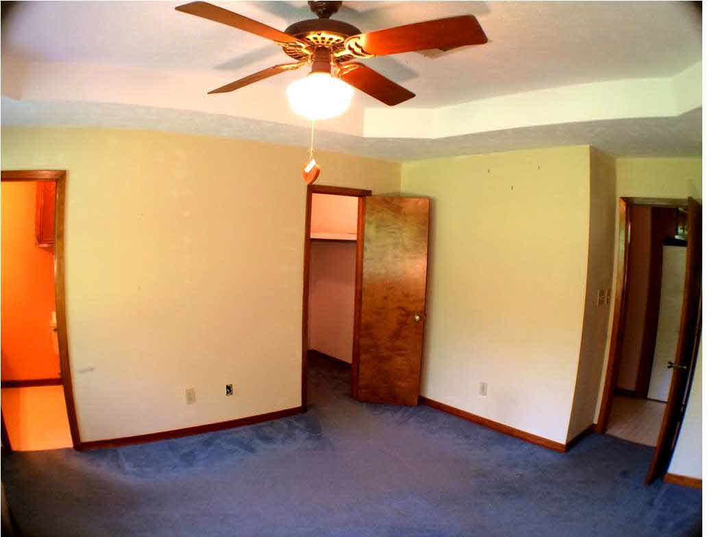2885 Davis Road Byram, MS 39272 - Photo 14 of 30 Ceiling fans and walk in closet