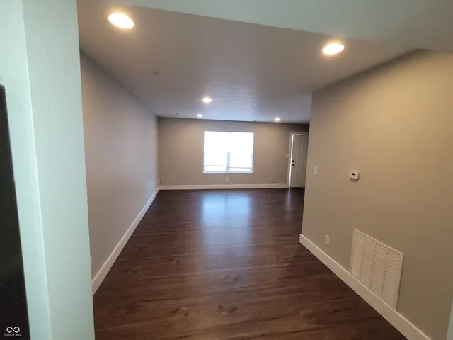 $1,250 | 144 East Center Drive, Mooresville, IN 46158