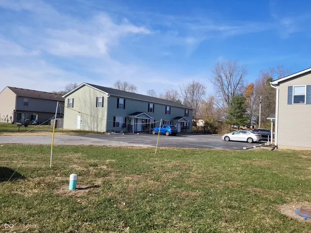 $1,250 | 144 East Center Drive, Mooresville, IN 46158