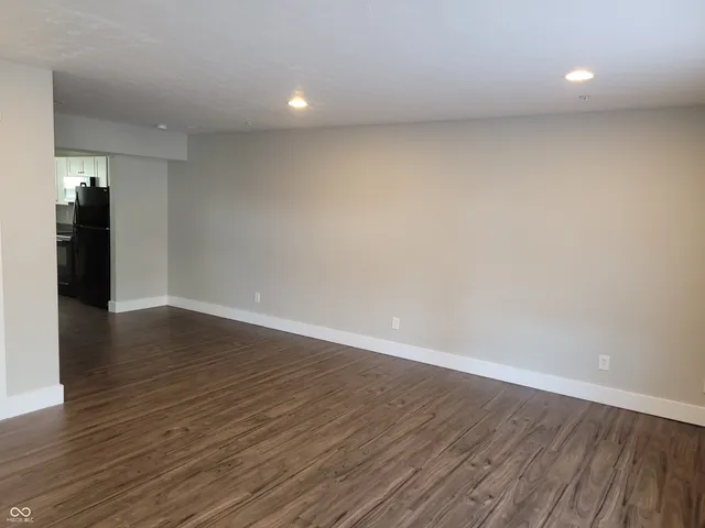 $1,250 | 144 East Center Drive, Mooresville, IN 46158