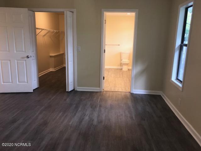 94 Cedar Tree Lane Southwest Calabash, NC 28467 - Photo 28 of 41 Master closet to master bath