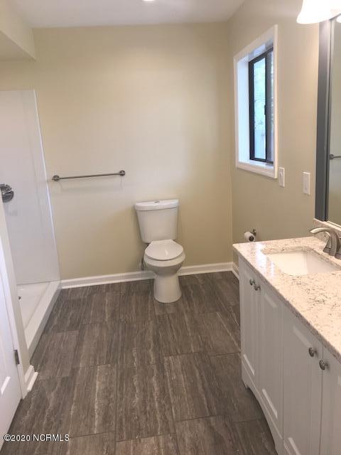 94 Cedar Tree Lane Southwest Calabash, NC 28467 - Photo 29 of 41 Master bath