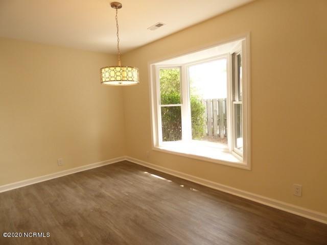 94 Cedar Tree Lane Southwest Calabash, NC 28467 - Photo 10 of 41 Dining area