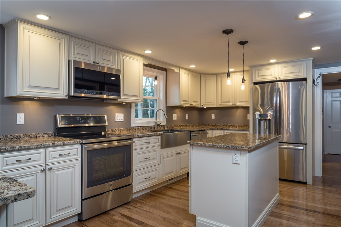 15 Colonial Road Scituate, RI 02857 - Photo 5 of 18