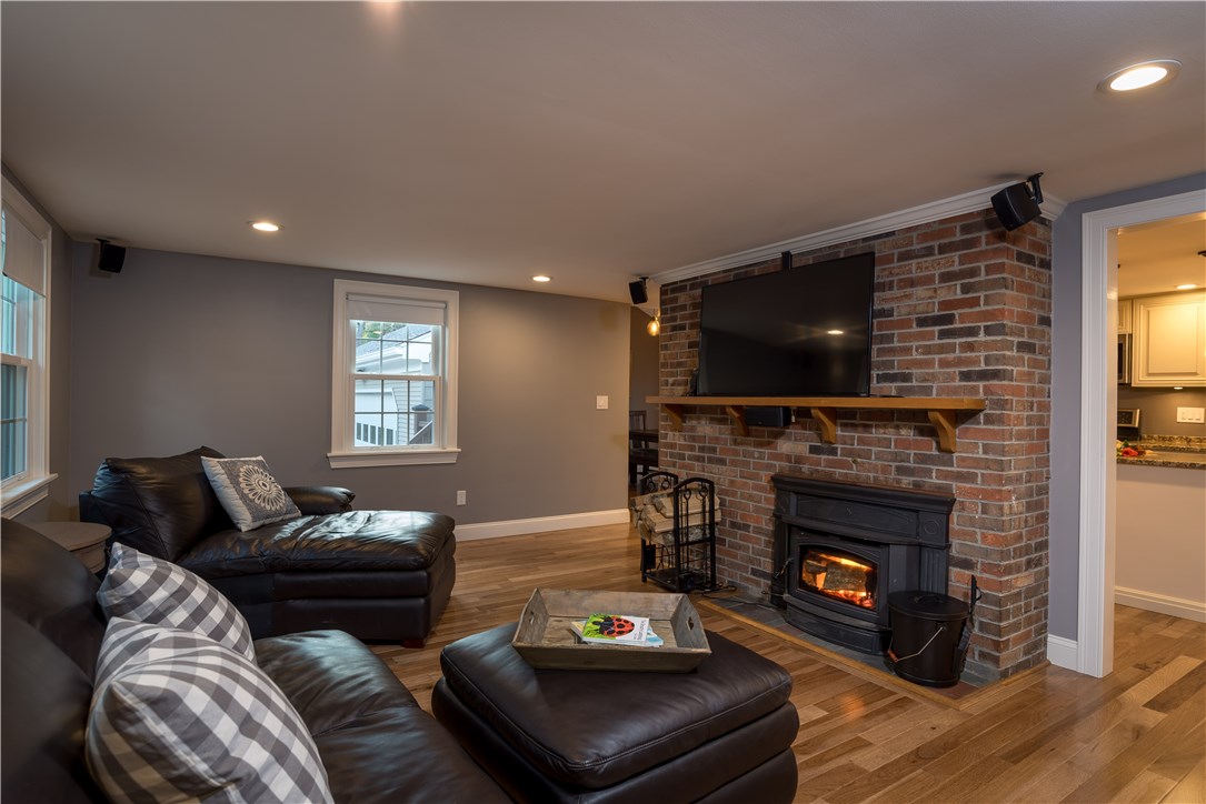 15 Colonial Road Scituate, RI 02857 - Photo 8 of 18