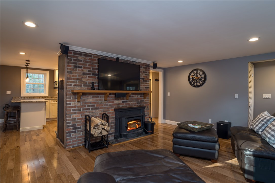 15 Colonial Road Scituate, RI 02857 - Photo 9 of 18