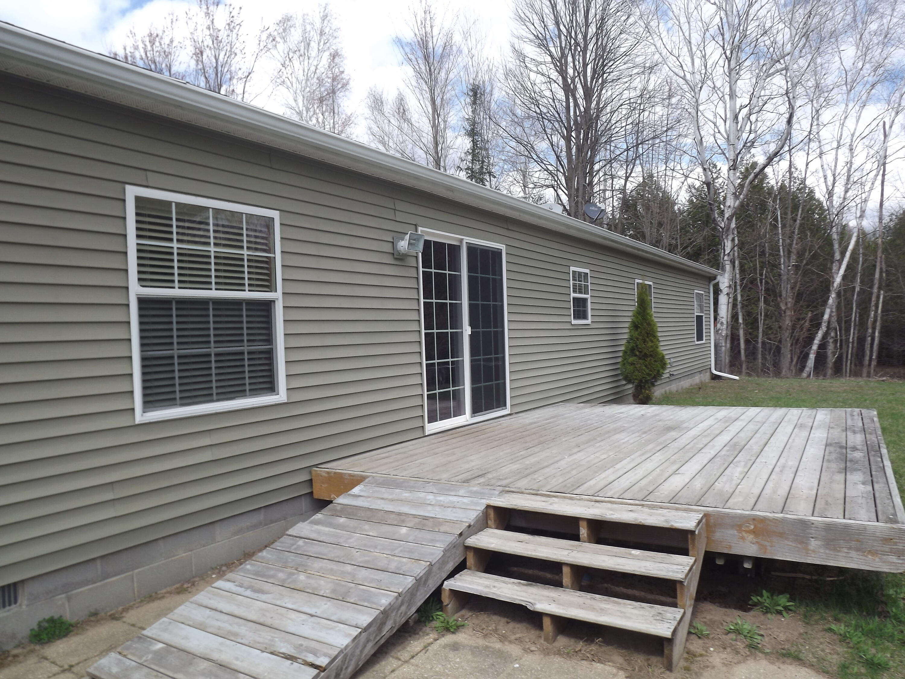 3281 West Birchwood Road Cheboygan, MI 49721 - Photo 4 of 66 Gallery Image 4