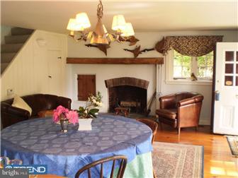 407 Pugh Road Wayne, PA 19087 - Photo 2 of 12 Breakfast Room