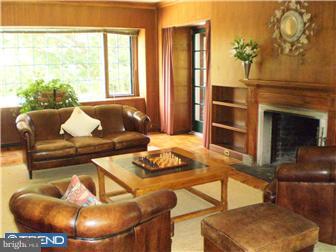 407 Pugh Road Wayne, PA 19087 - Photo 5 of 12 Library