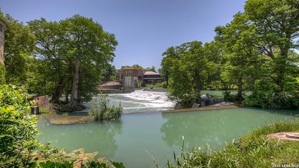 $335,990 | 919 Prince Albert, Seguin, TX 78155