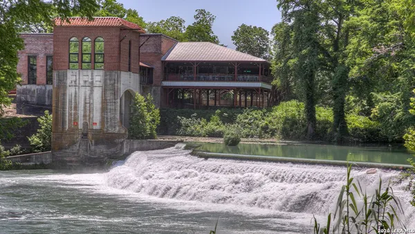 $335,990 | 919 Prince Albert, Seguin, TX 78155