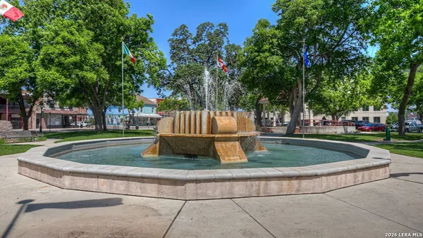 $335,990 | 919 Prince Albert, Seguin, TX 78155