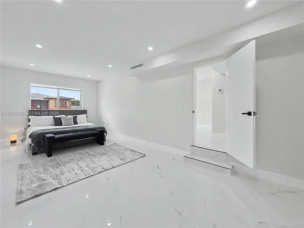 $1,100,000 | 1530 Southwest 24th Avenue, Miami, FL 33145