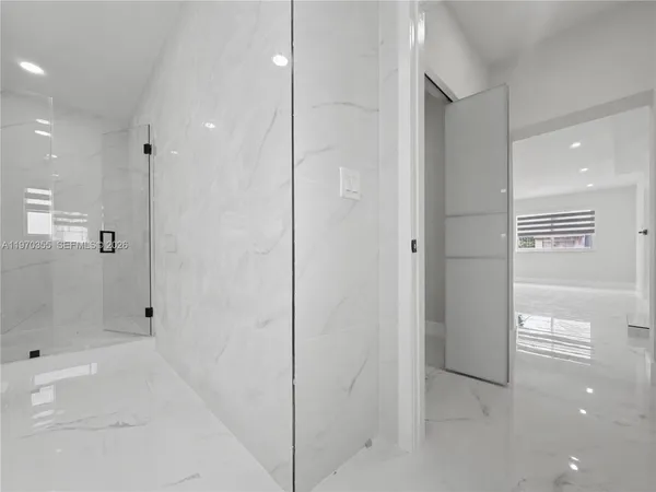 $1,100,000 | 1530 Southwest 24th Avenue, Miami, FL 33145