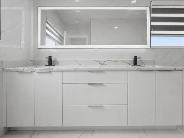 $1,100,000 | 1530 Southwest 24th Avenue, Miami, FL 33145