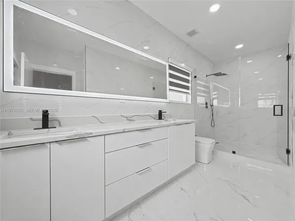 $1,100,000 | 1530 Southwest 24th Avenue, Miami, FL 33145
