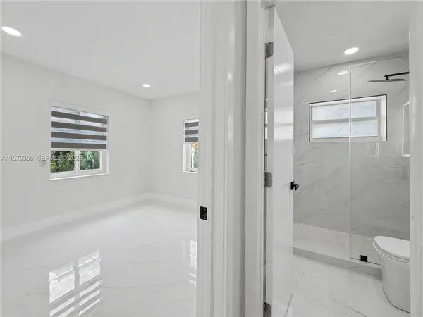 $1,100,000 | 1530 Southwest 24th Avenue, Miami, FL 33145
