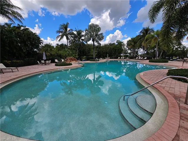 $2,700 | 2084 Par Drive, Naples, FL 34120