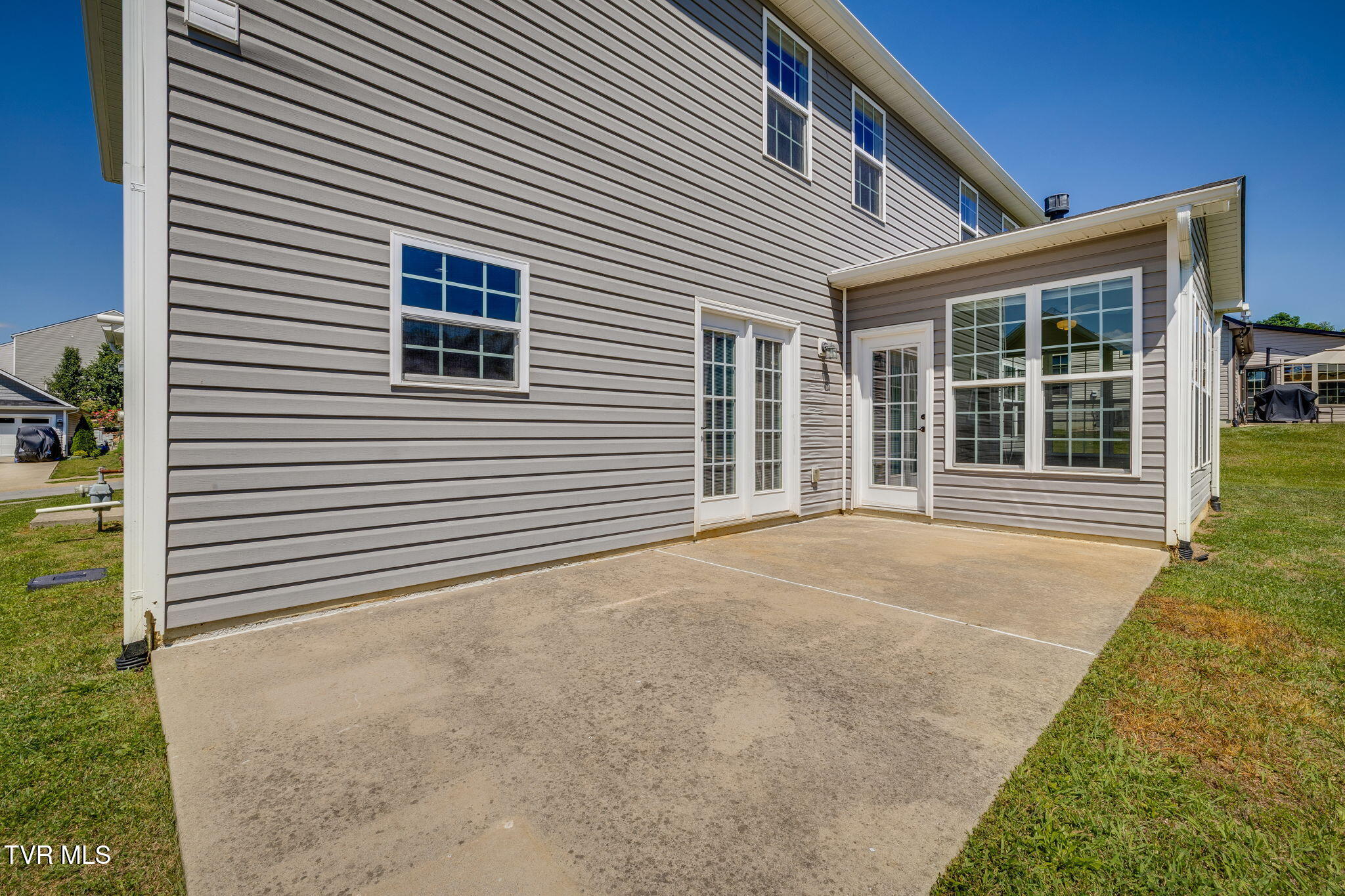 587 Suffolk Road Johnson City, TN 37615 - Photo 48 of 56 048
