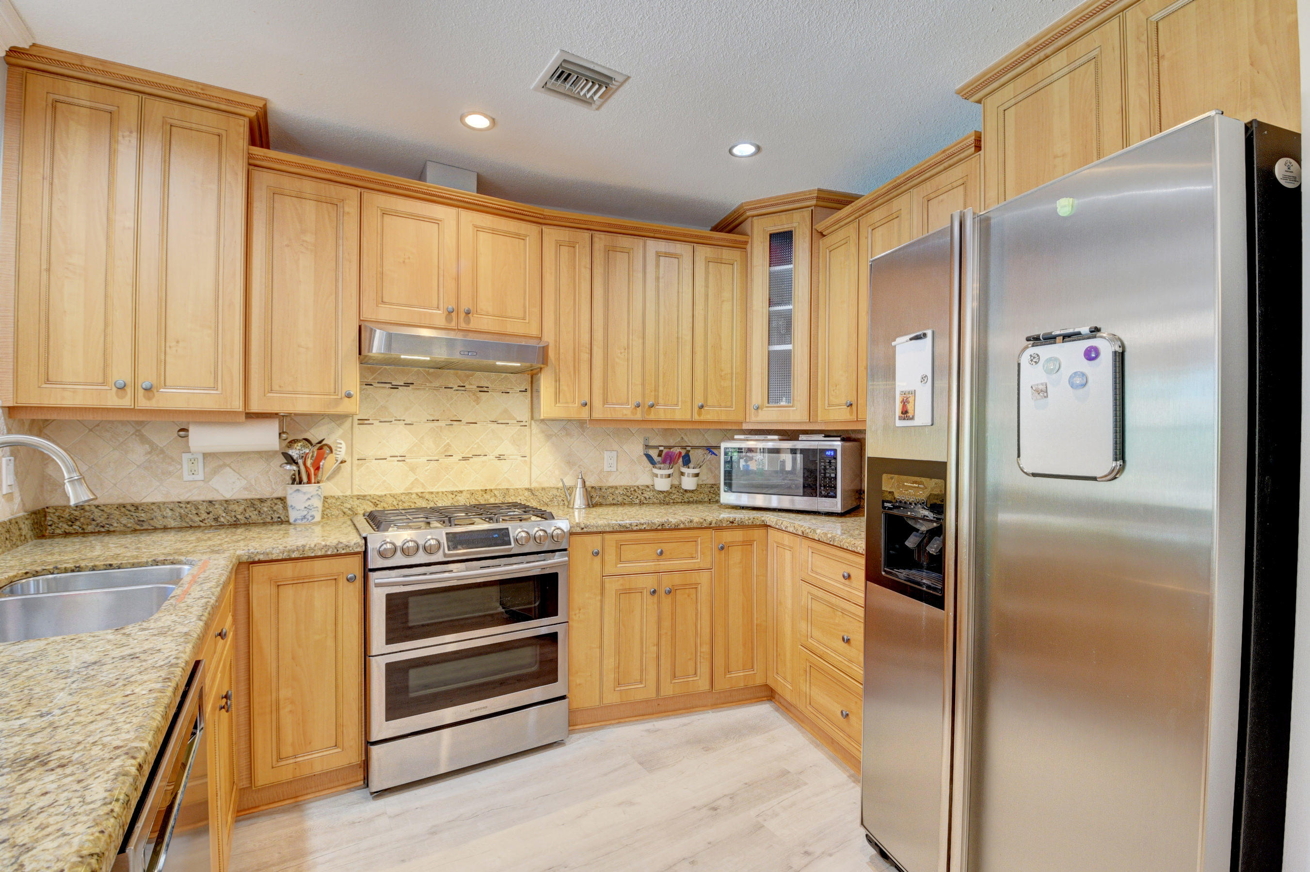 821 Southwest 19th Street Boca Raton, FL 33486 - Photo 12 of 46 DSC_7684_5_6_7_8