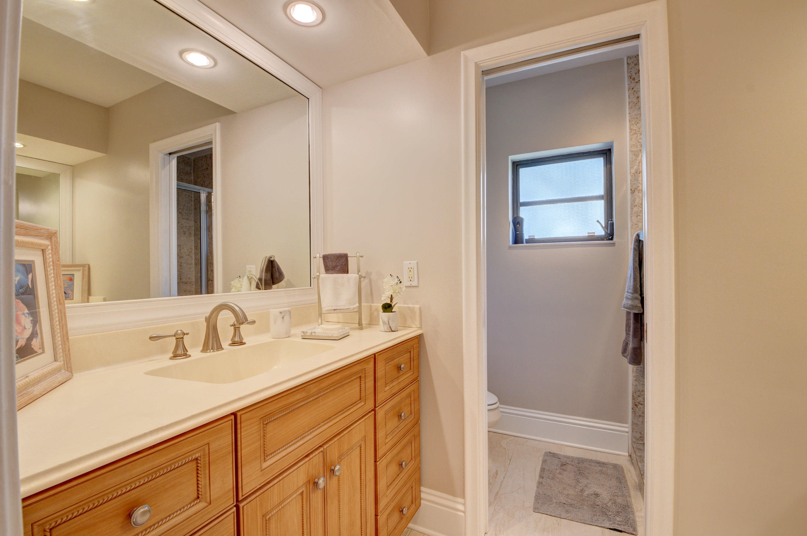 821 Southwest 19th Street Boca Raton, FL 33486 - Photo 26 of 46 2nd bath