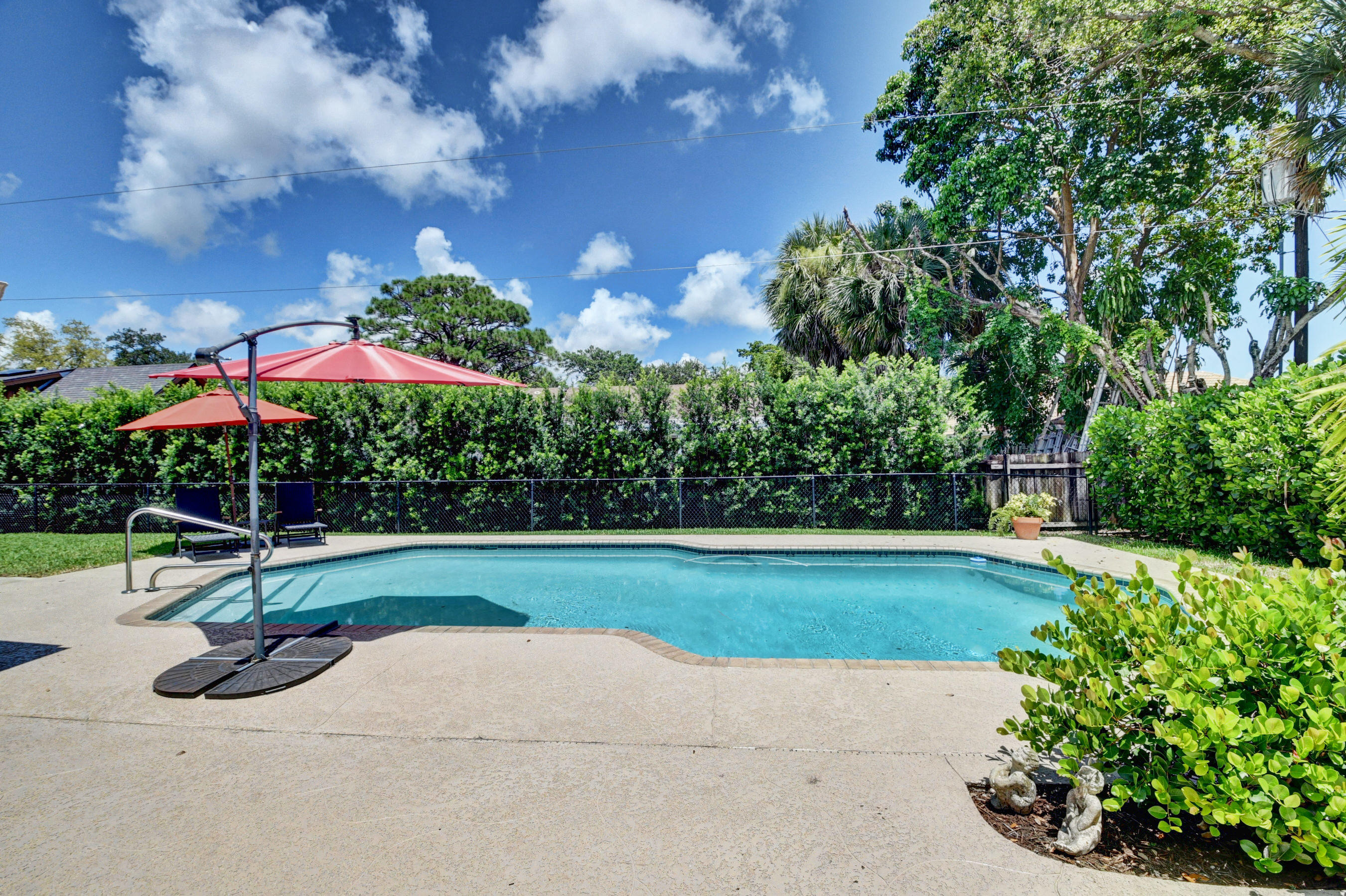 821 Southwest 19th Street Boca Raton, FL 33486 - Photo 35 of 46 Pool Deck