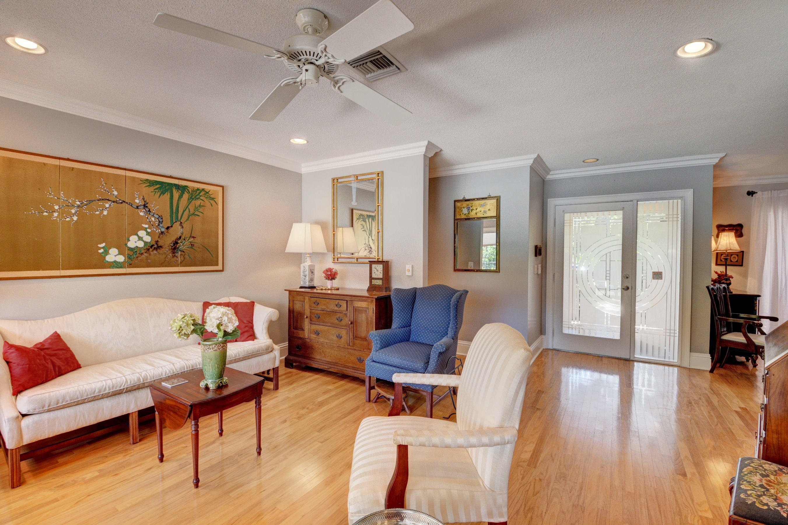 821 Southwest 19th Street Boca Raton, FL 33486 - Photo 6 of 46 Living Room