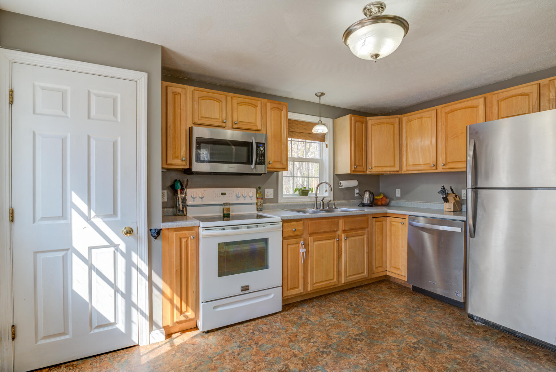 552 New Dam Road Waterboro, ME 04061 - Photo 6 of 33 Pic#-8