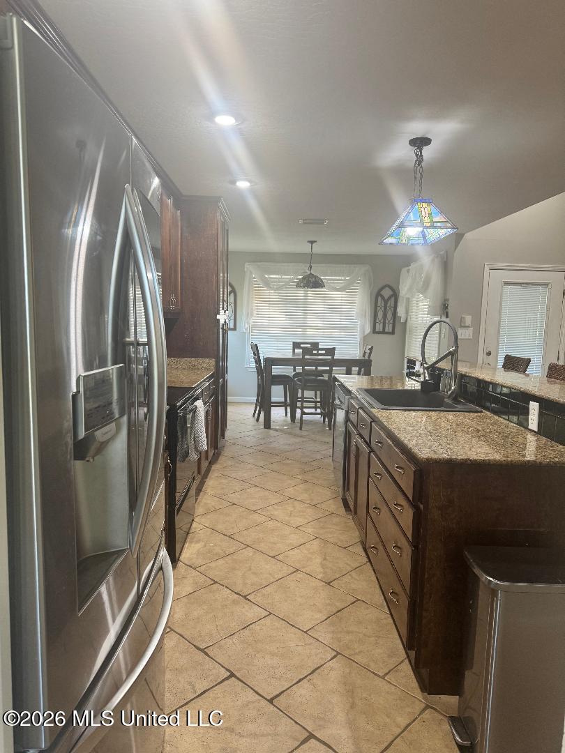 1303 Martin Street Pascagoula, MS 39581 - Photo 4 of 12 thumbnail (6)
