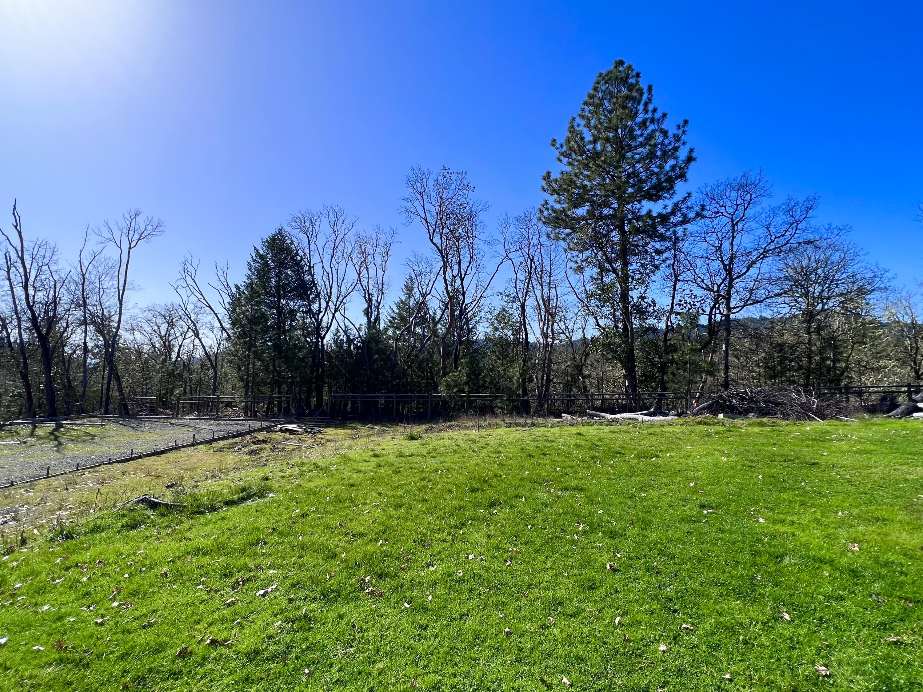 5525 Tunnel Loop Road Grants Pass, OR 97526 - Photo 48 of 65 41