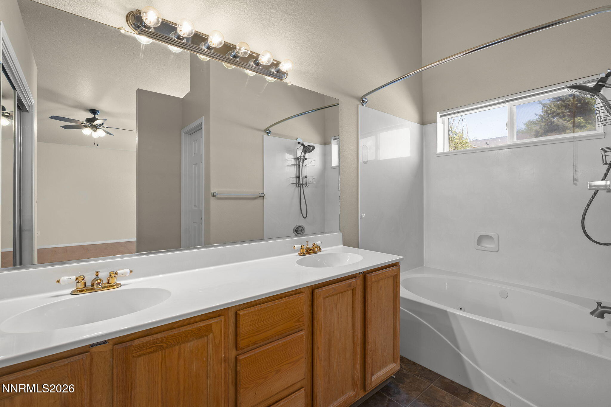 889 South University Park Loop Reno, NV 89512 - Photo 20 of 37 20-web-or-mls-_DSC6067
