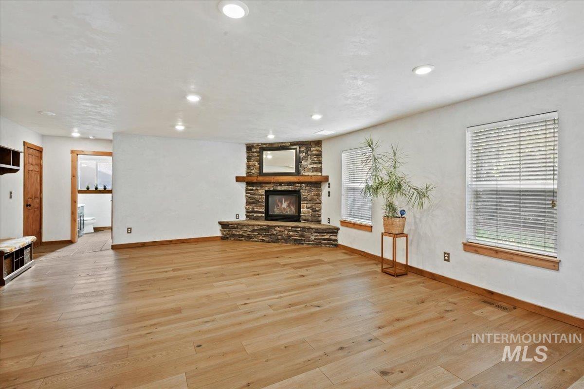 12019 West Rader Drive Boise, ID 83713 - Photo 14 of 41 The custom plastered walls give this home a delightful charm