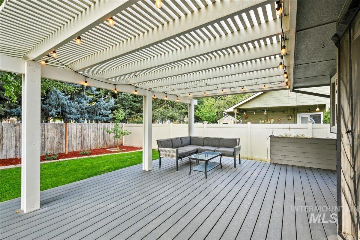 12019 West Rader Drive Boise, ID 83713 - Photo 28 of 41 Cozy backyard patio