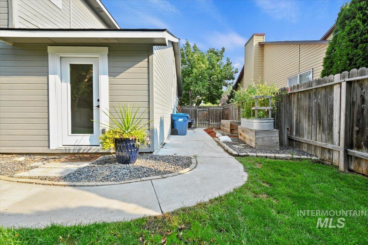 12019 West Rader Drive Boise, ID 83713 - Photo 32 of 41 Backyard Access