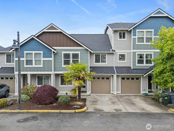 $359,900 | 17805 79th Ave Court East, Puyallup, WA 98375
