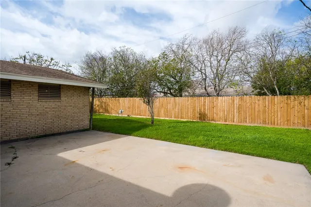 $1,800 | 1305 Peterson Drive, Corpus Christi, TX 78412