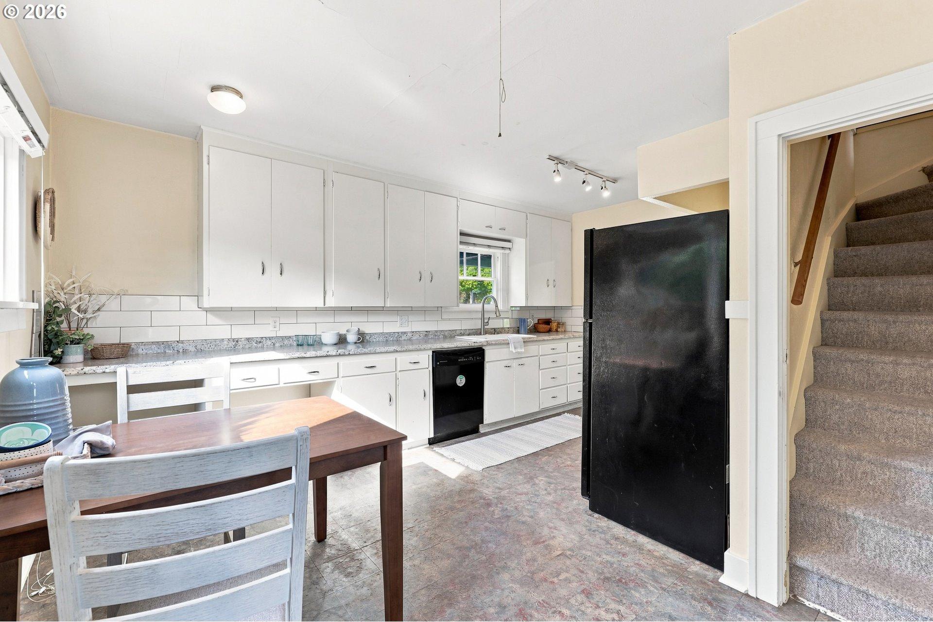 1235 Southwest Cheltenham Street Portland, OR 97239 - Photo 21 of 48 Gallery Image 21