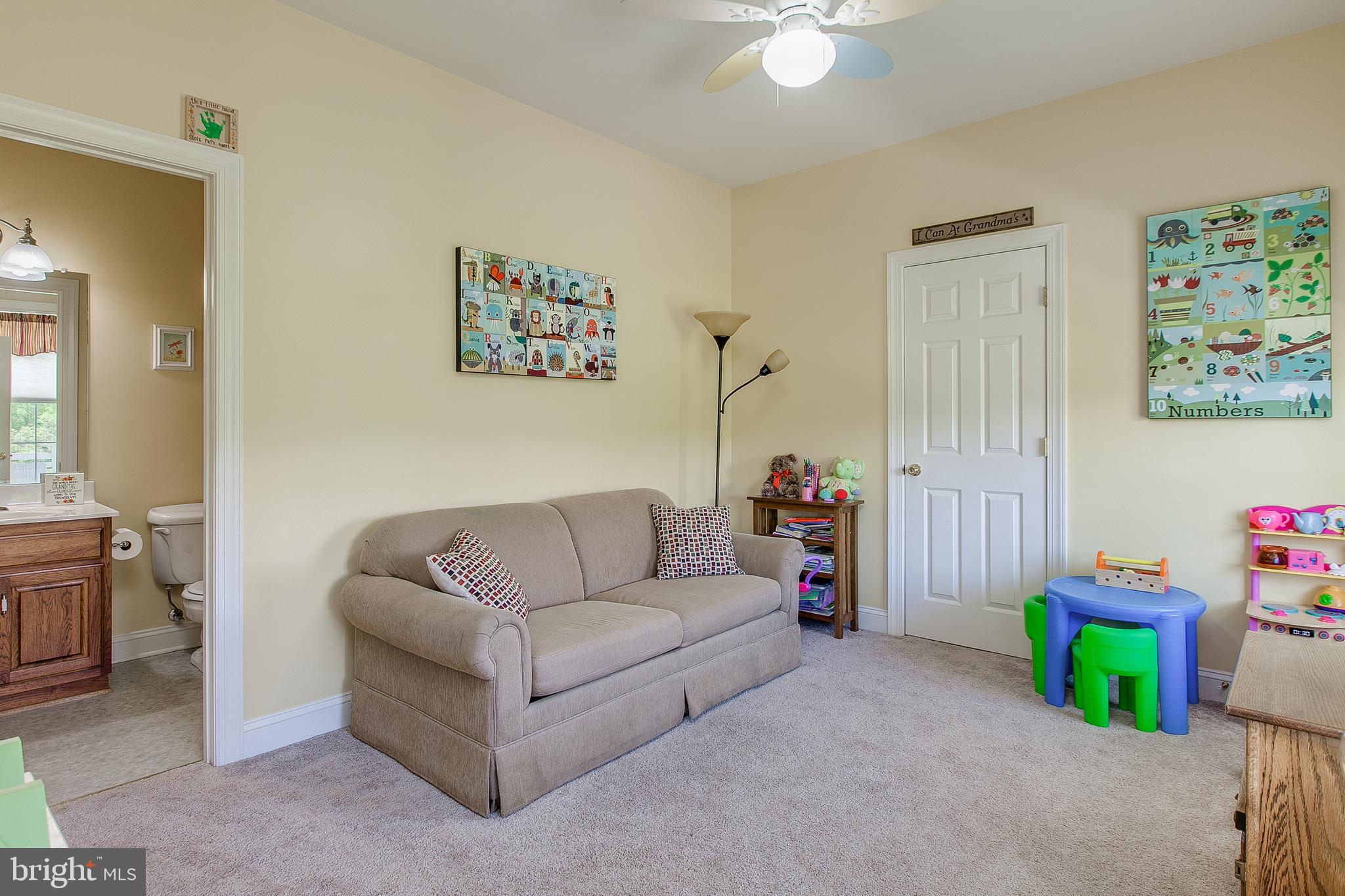 3329 Kaetzel Road Rohrersville, MD 21779 - Photo 22 of 65 Home Office / Den