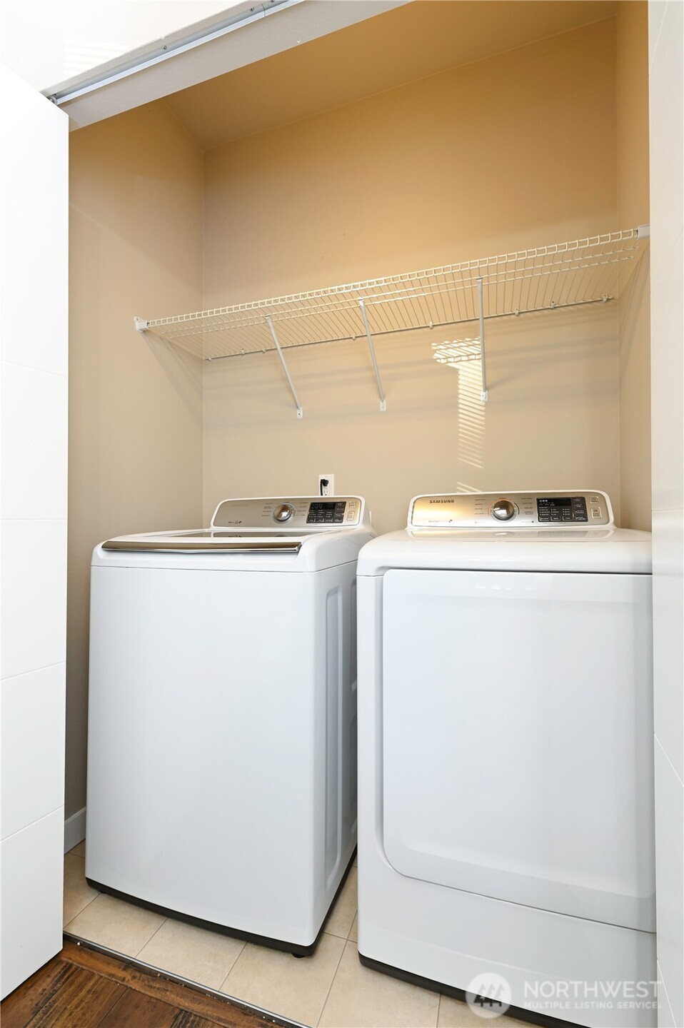 13724 Ash Way, Unit C1 Everett, WA 98204 - Photo 19 of 36 a utility room with dryer and washer