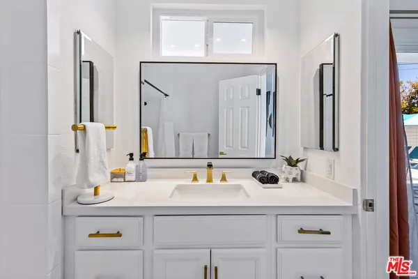 $1,149,000 | 980 North Buttonwillow Circle, Palm Springs, CA 92262