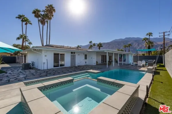 $1,149,000 | 980 North Buttonwillow Circle, Palm Springs, CA 92262
