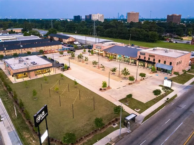 $1,499,000 | 1313 Cheshire Lane, Houston, TX 77018