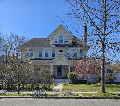 $2,600 | 2770 Academy Street, Unit 1, Oceanside, NY 11572