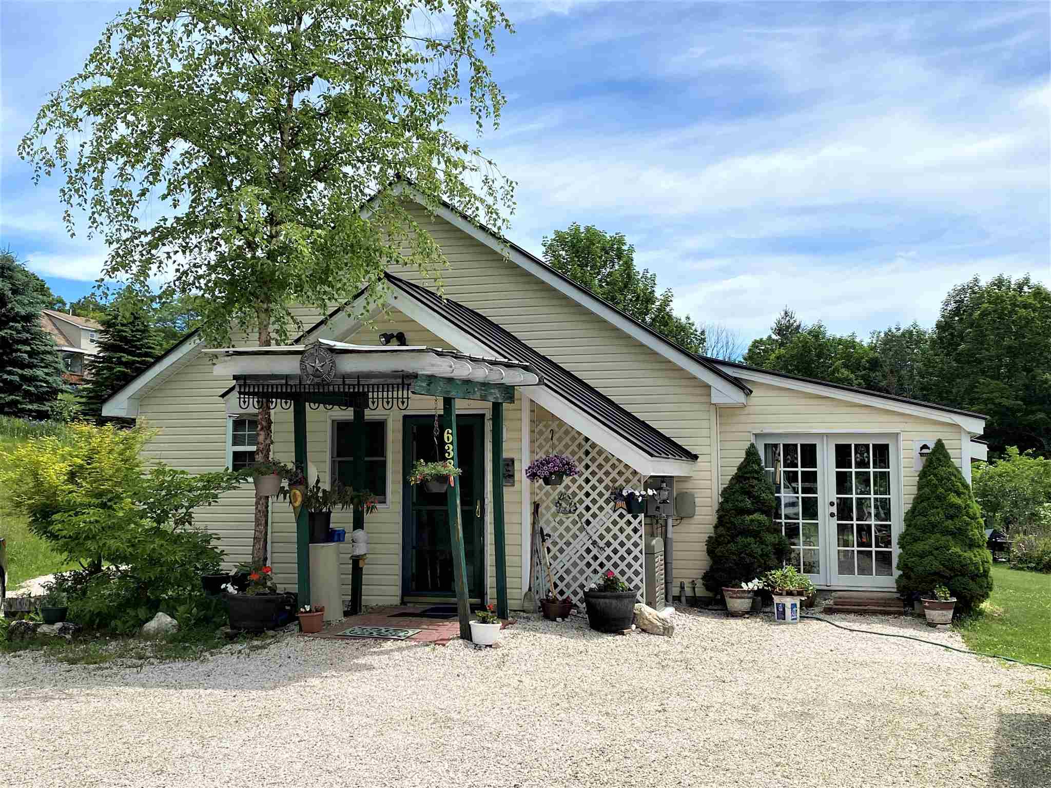 638 North Bridgewater Road Bridgewater, VT 05034 - Photo 3 of 28