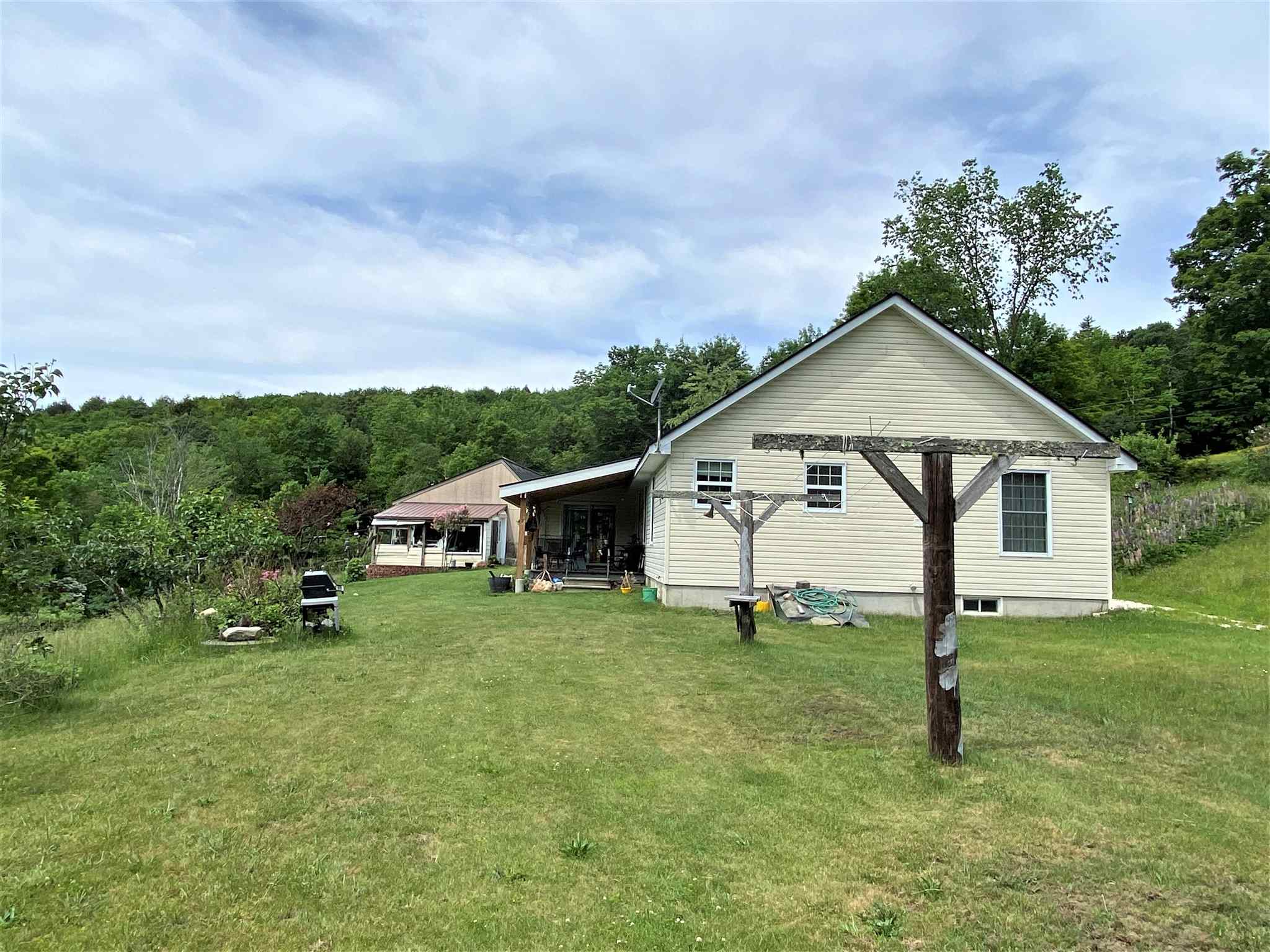 638 North Bridgewater Road Bridgewater, VT 05034 - Photo 25 of 28