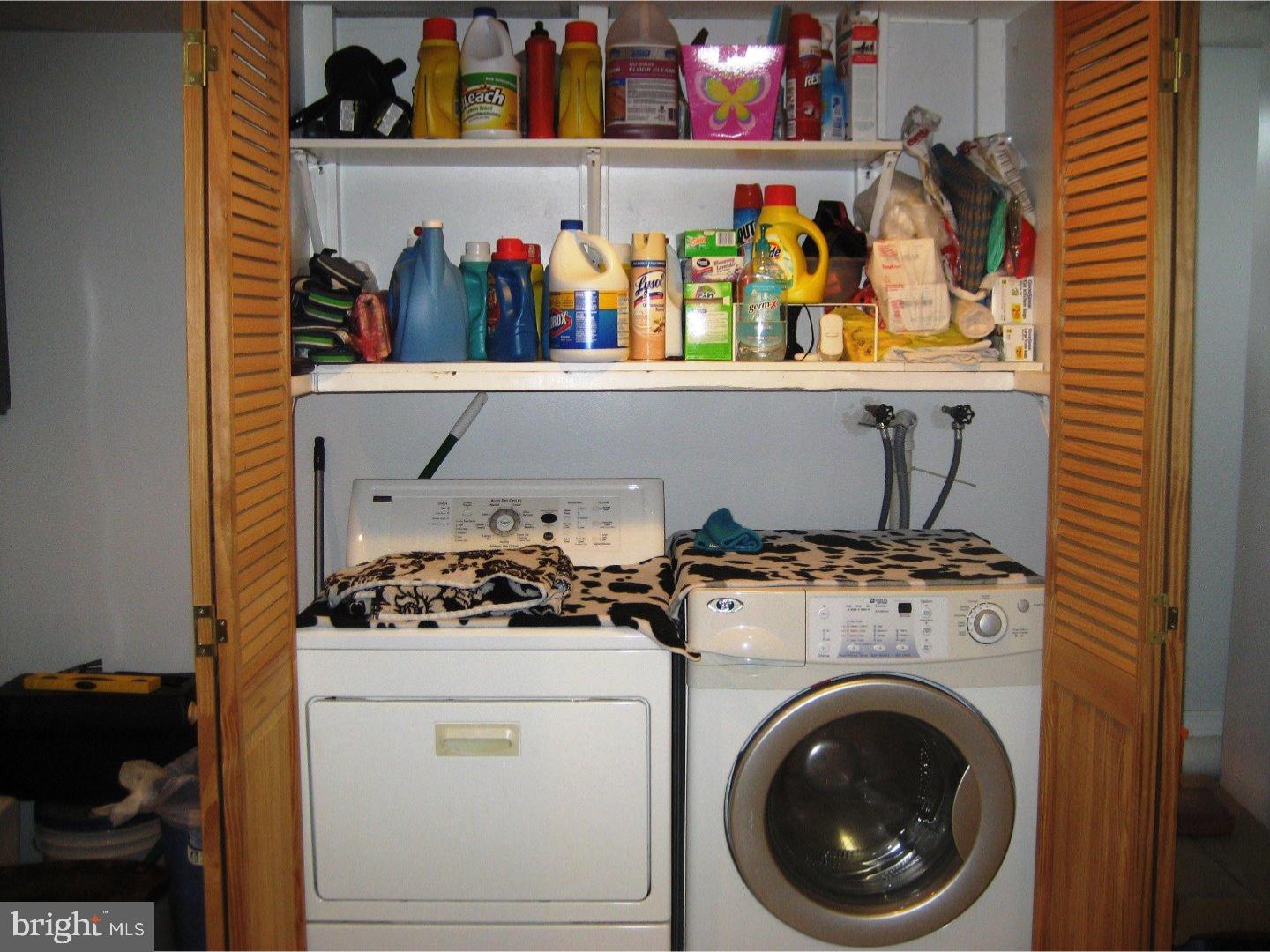 398 Bolton Road Hightstown, NJ 08520 - Photo 21 of 25 Laundry Room