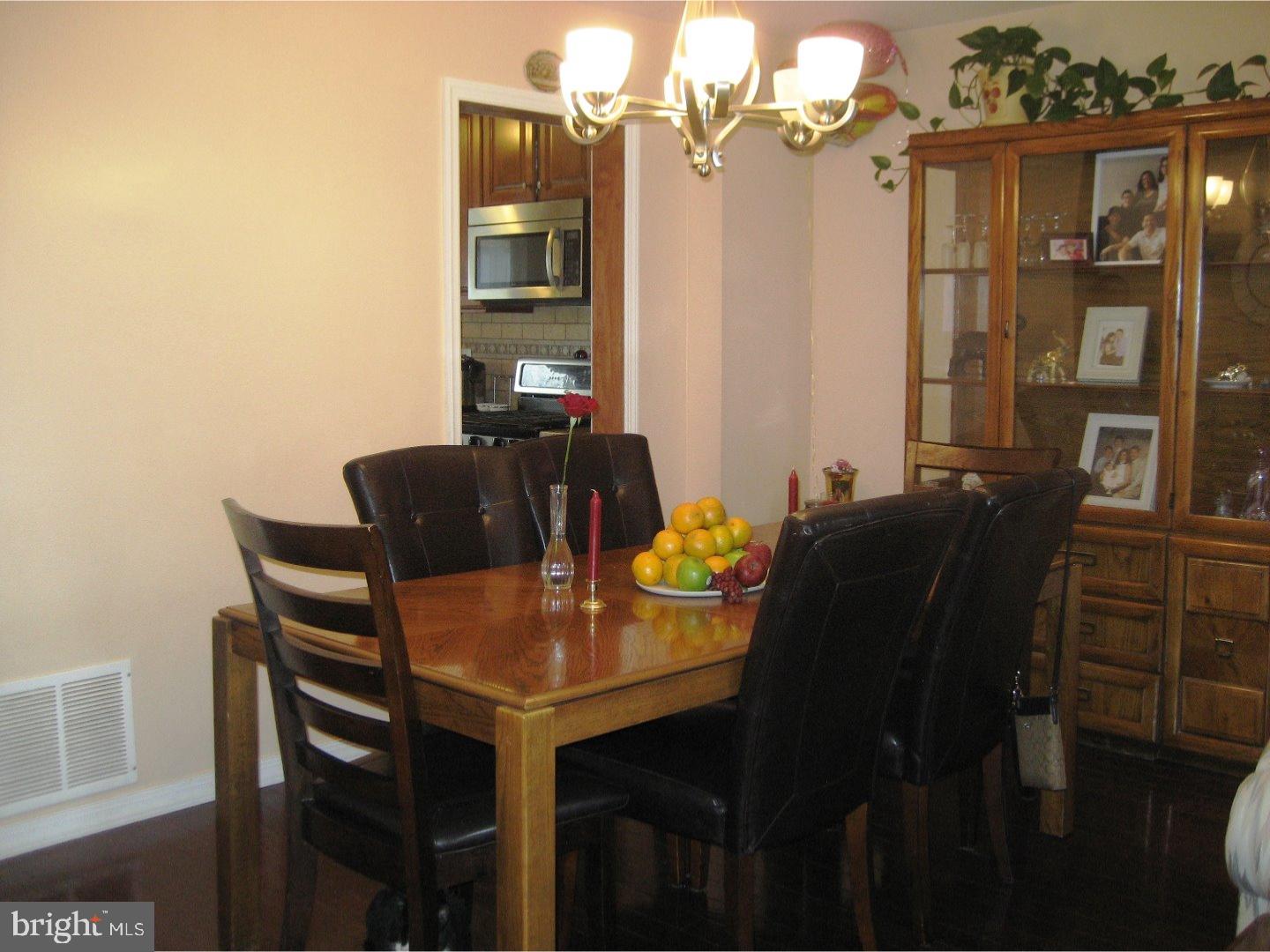 398 Bolton Road Hightstown, NJ 08520 - Photo 8 of 25 Dining Room